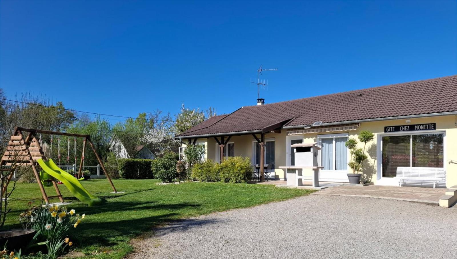 Gite Chez Monette Nance Luaran gambar